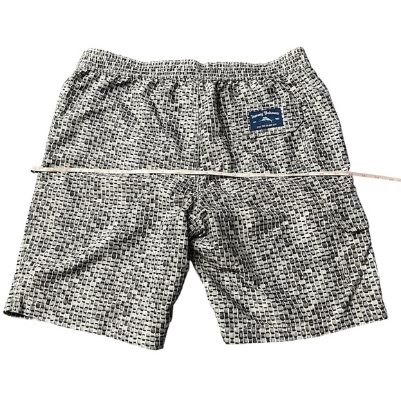 Tommy Bahama Black, Gray and White Board Shorts with Modern Pattern Size Large - Picture 10 of 14